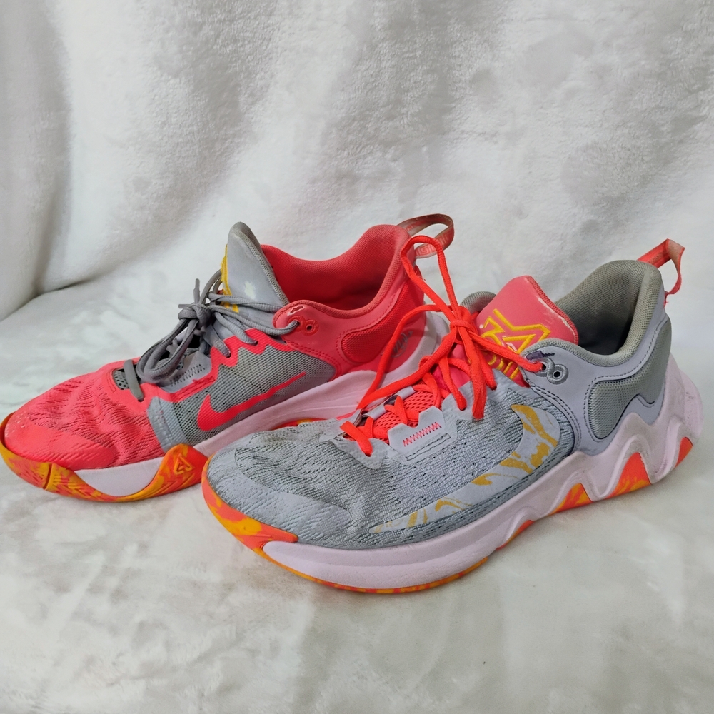 Nike Giannis Immortality 2 Shoes Mens 9 Womens 10.5 Hot Punch Mismatched Sneaker